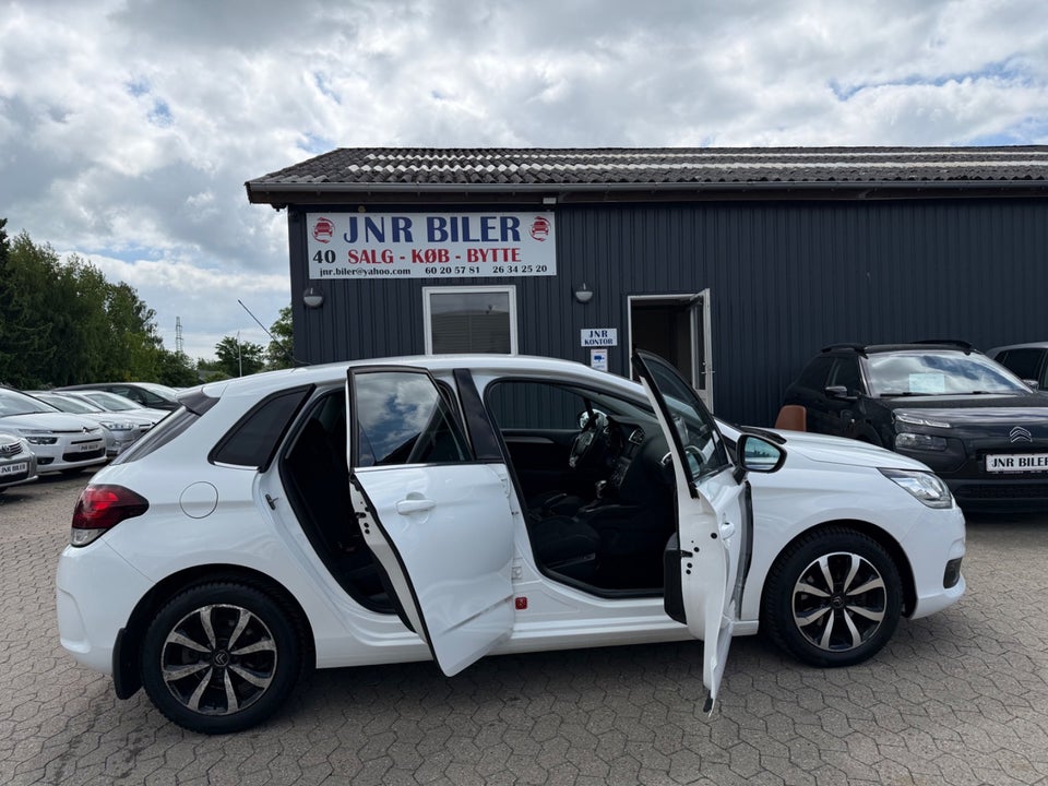 Citroën C4 1,6 BlueHDi 120 Challenge EAT6 5d