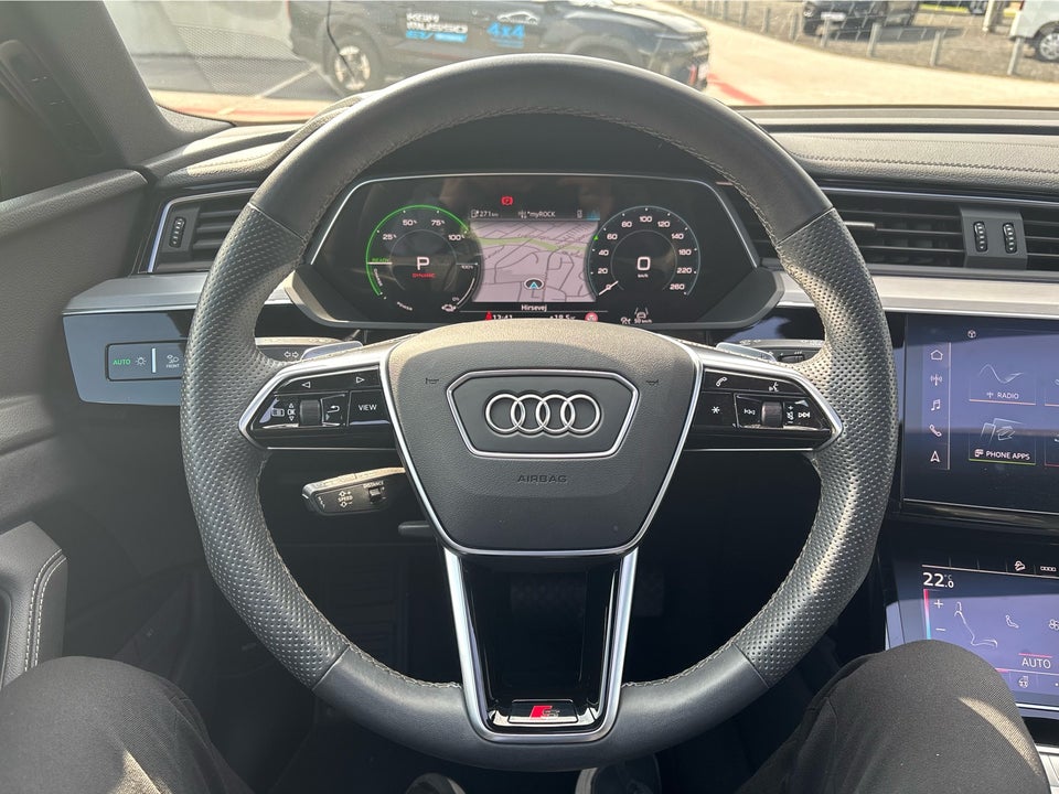 Audi e-tron 55 S-line quattro 5d