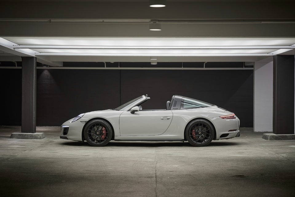 Porsche 911 Targa 4 GTS 3,0 PDK 2d