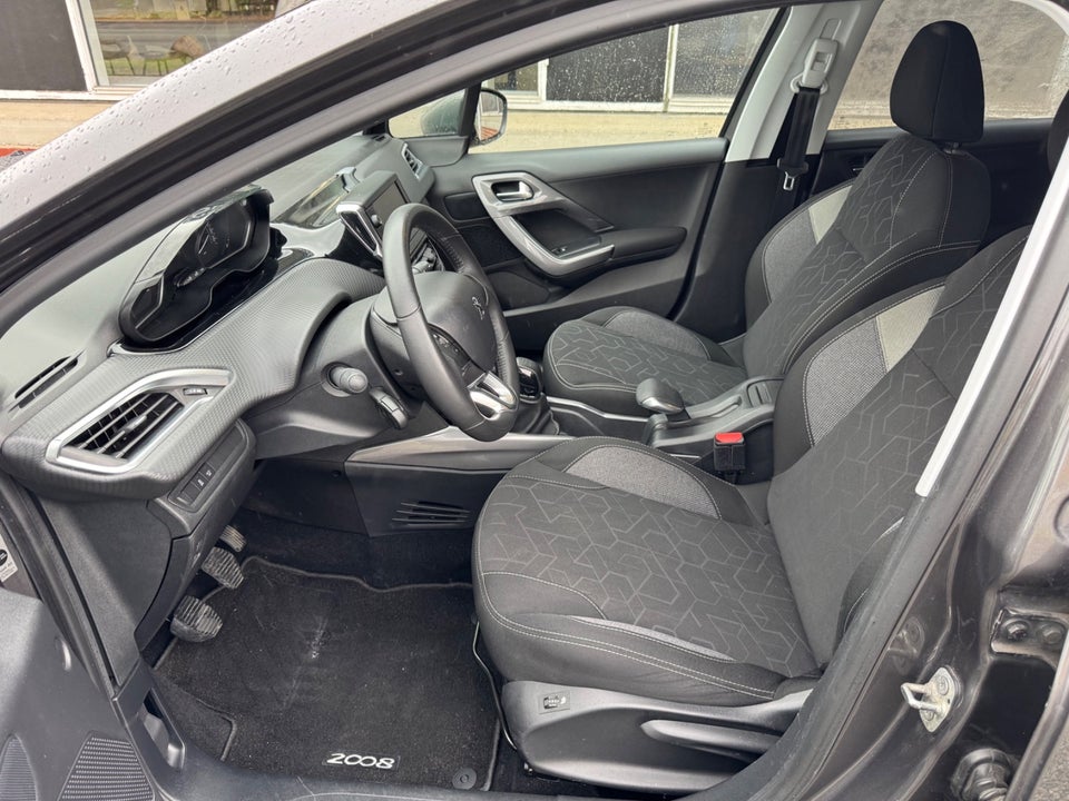 Peugeot 2008 1,6 BlueHDi 100 Active 5d