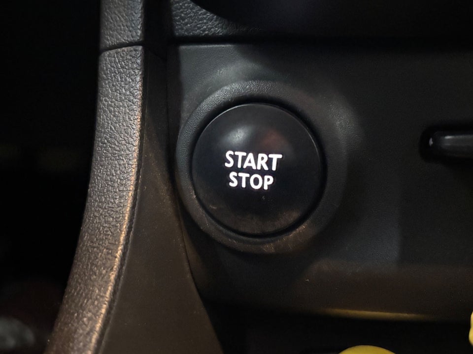 Renault Clio IV 1,5 dCi 90 Limited Sport Tourer 5d