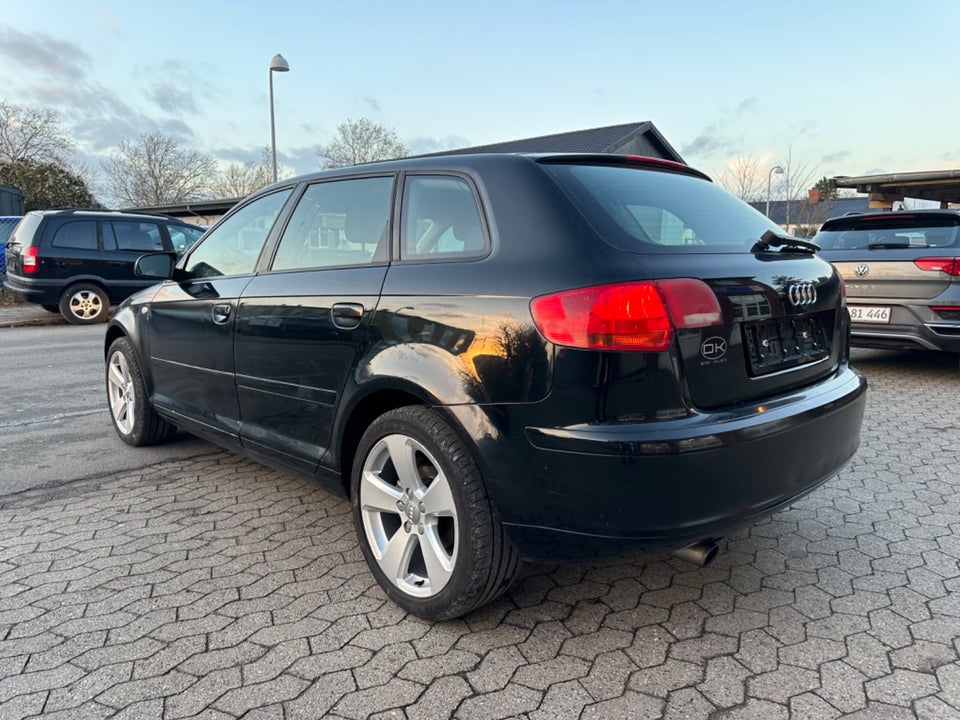 Audi A3 1,6 Ambiente Sportback 5d