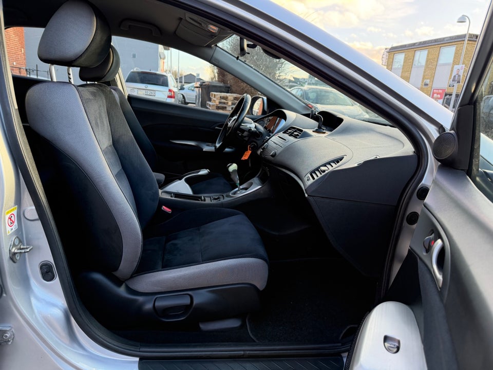 Honda Civic 1,8 Sport 5d