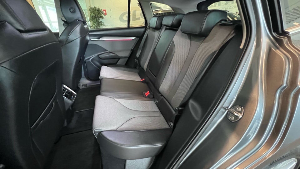 Skoda Enyaq 80 iV Plus 5d