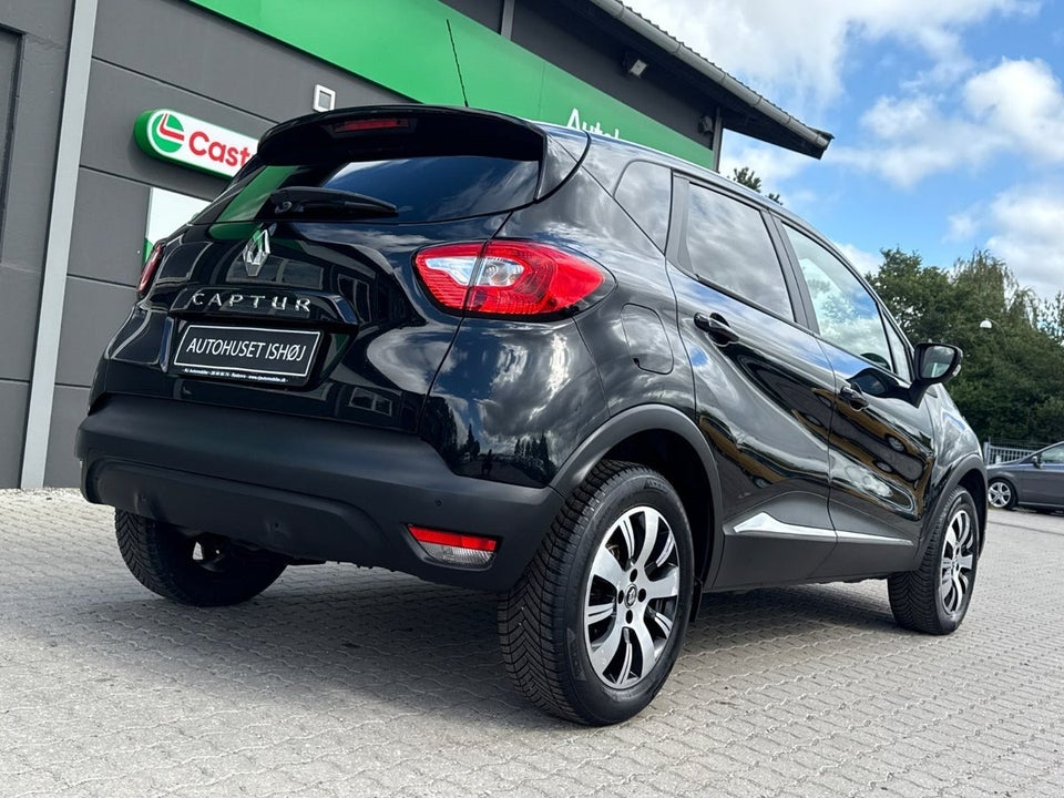 Renault Captur 0,9 TCe 90 Expression 5d