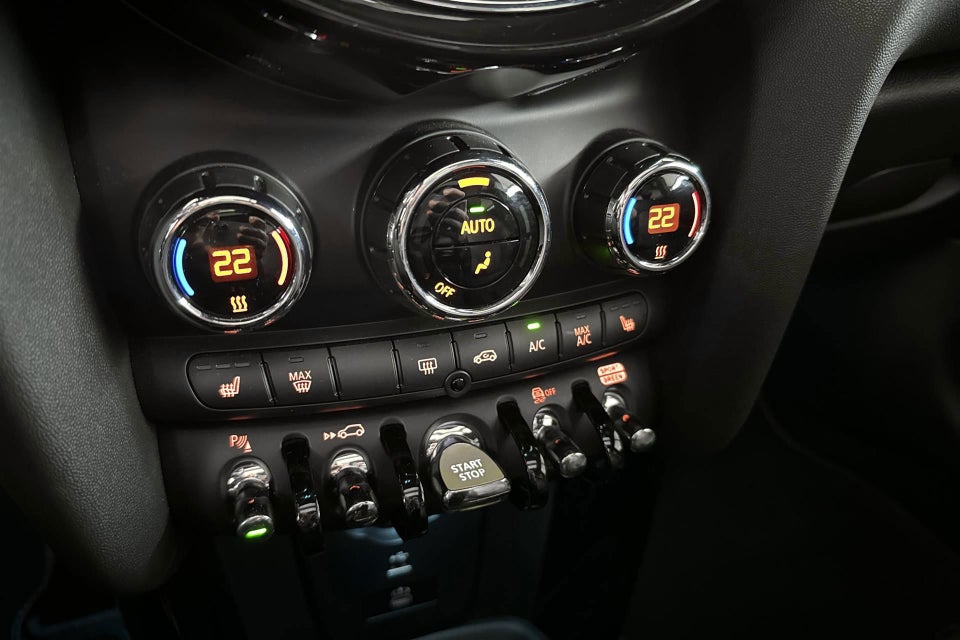 MINI Cooper SE Maximise 3d