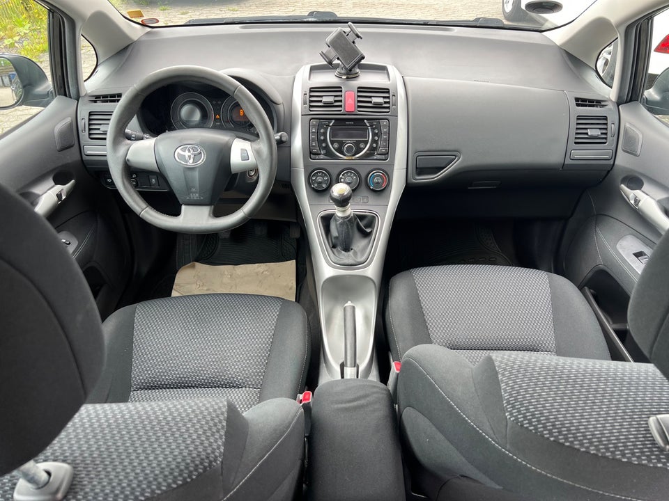 Toyota Auris 1,6 T2 5d
