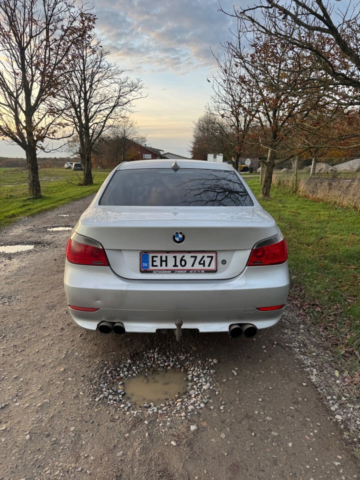 BMW 520i 2,2  4d
