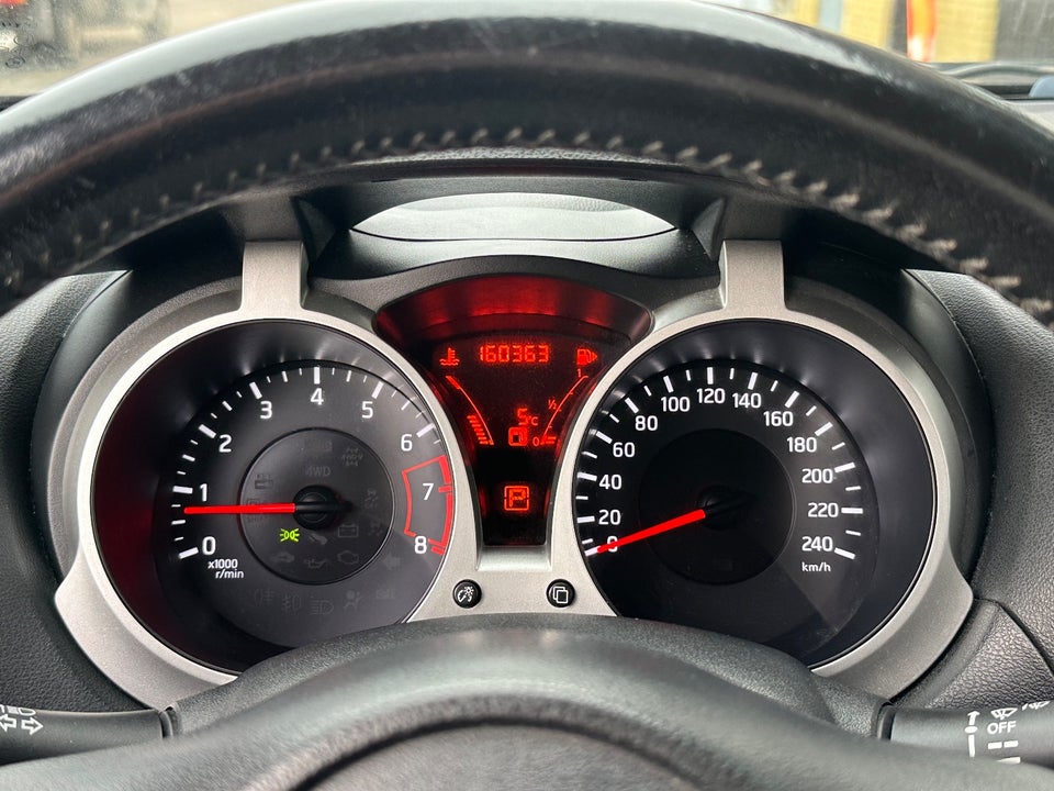 Nissan Juke 1,6 Acenta CVT 5d