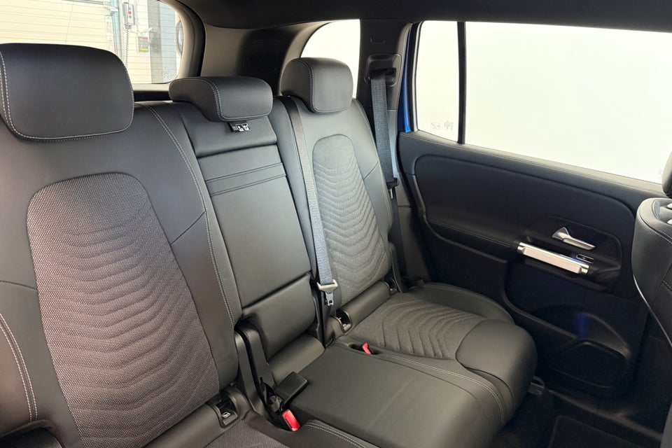 Mercedes EQB300 Progressive 4Matic 5d