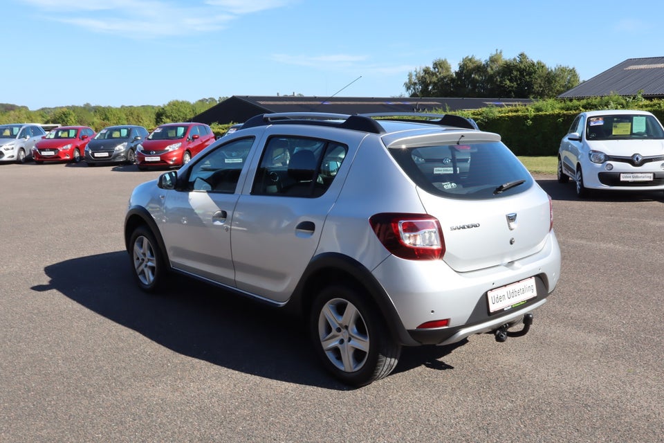Dacia Sandero 0,9 TCe 90 Essential 5d