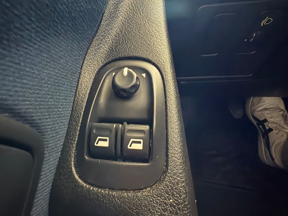 Peugeot 306 1,8 16V Eden Park 5d