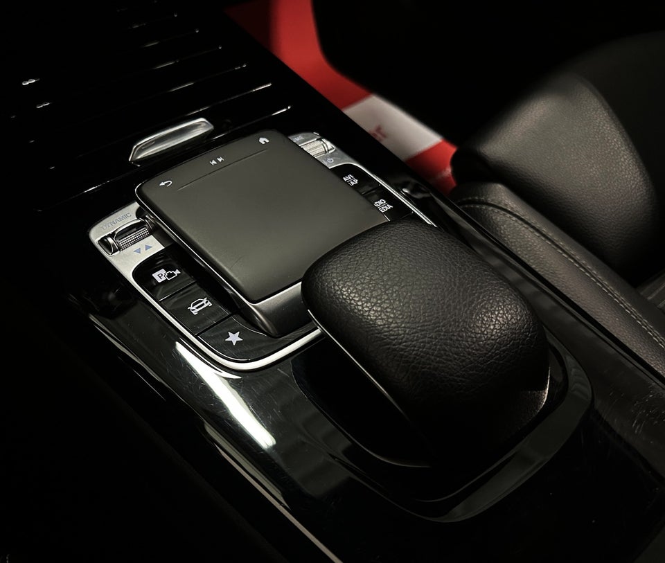 Mercedes A200 1,3 Progressive aut. 5d