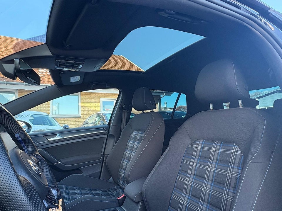 VW Golf VII 1,4 GTE DSG 5d