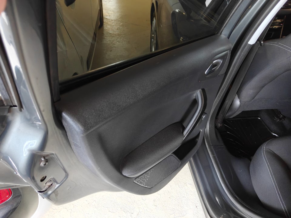 Peugeot 208 1,6 BlueHDi 100 Active+ 5d