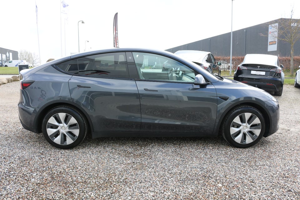 Tesla Model Y RWD 5d
