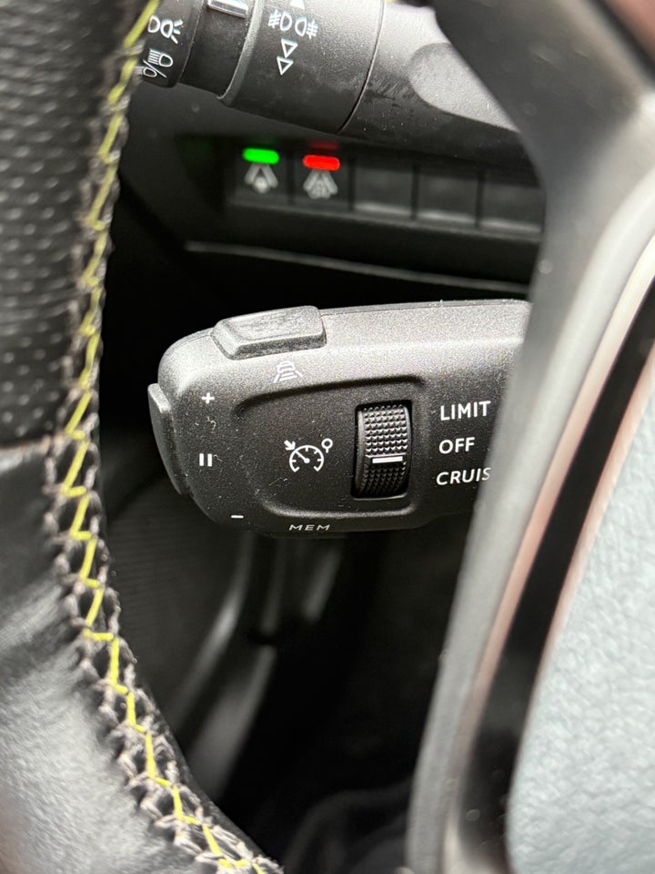 Peugeot e-2008 50 GT 5d