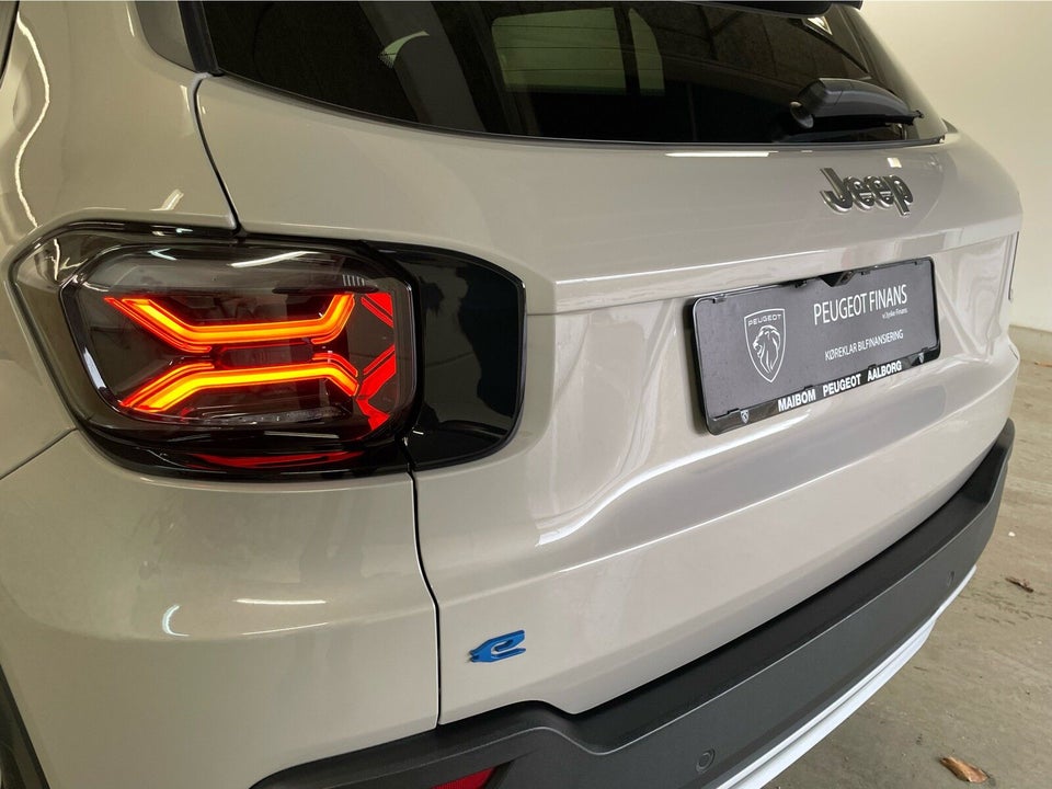 Jeep Avenger 54 Summit 5d