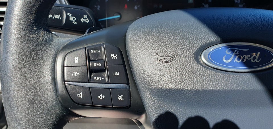 Ford Focus 1,0 EcoBoost Titanium stc. aut. 5d