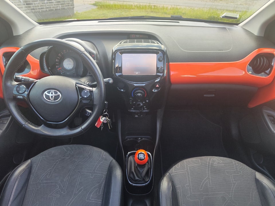 Toyota Aygo 1,0 VVT-i x-sky 5d