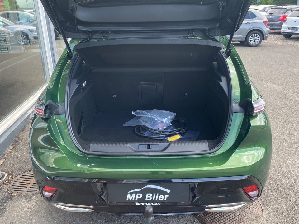 Peugeot 308 1,6 Hybrid First Selection EAT8 5d