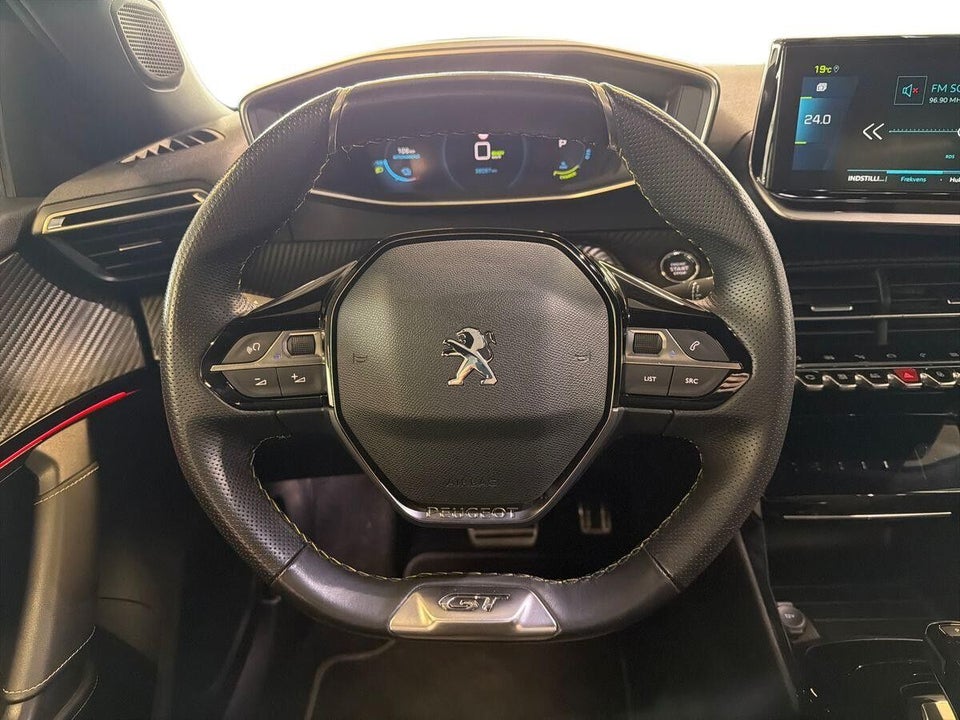 Peugeot e-2008 50 GT 5d