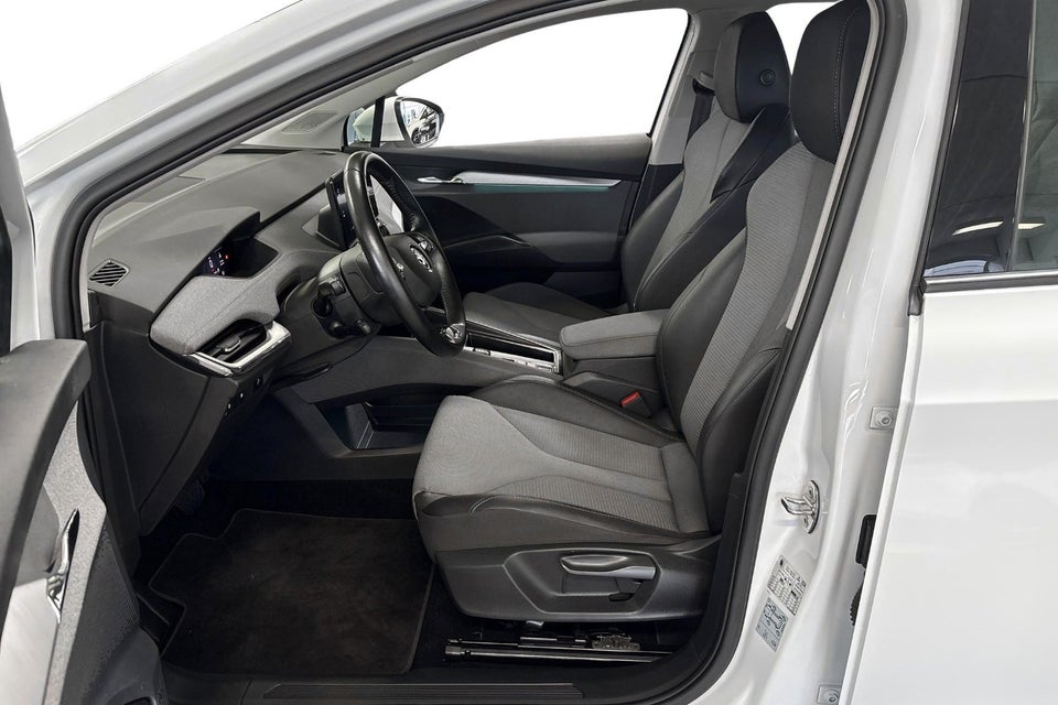 Skoda Enyaq 50 iV Loft 5d