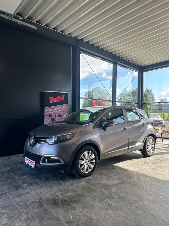 Renault Captur 0,9 TCe 90 Expression 5d