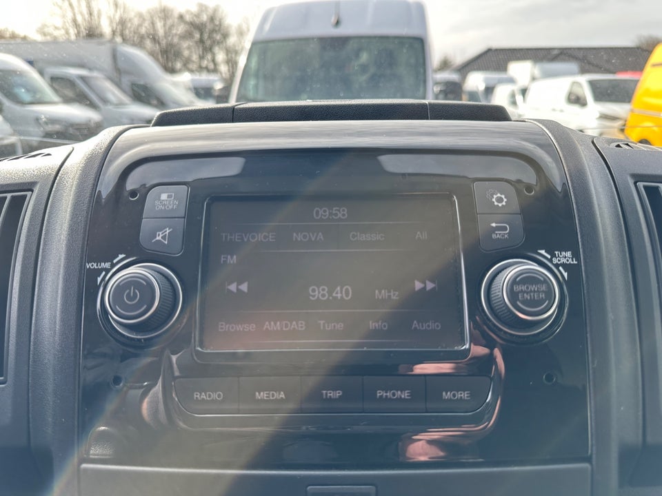 Citroën Jumper 35+ 2,2 BlueHDi 165 L4H3 FlexLine