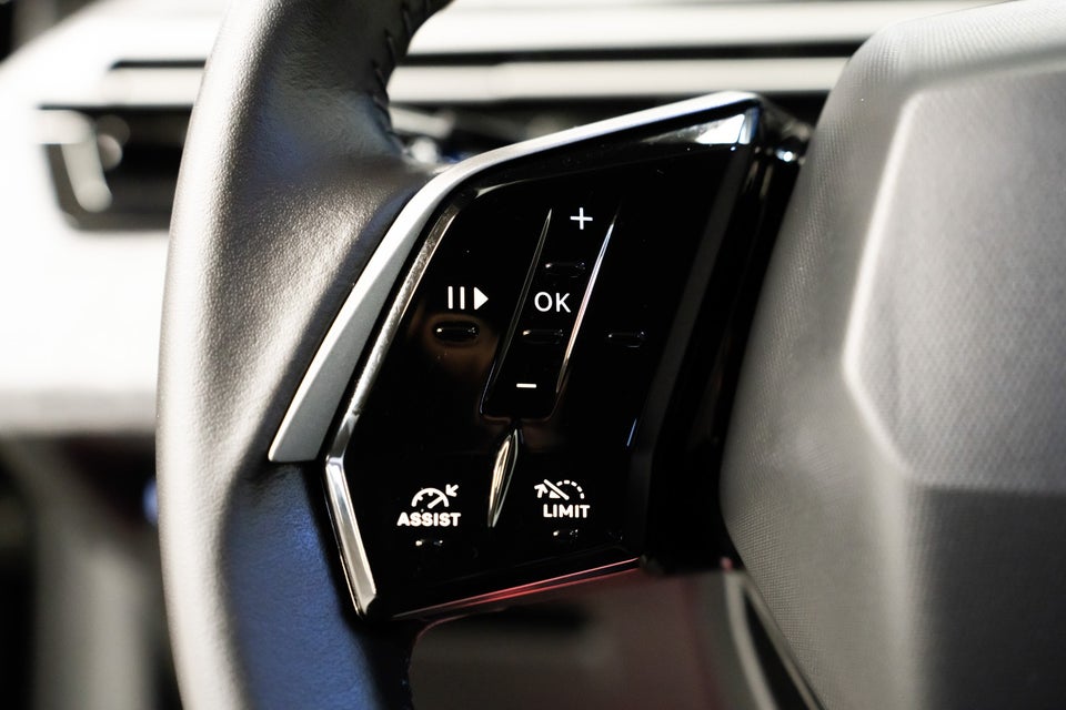 Peugeot e-5008 77 Allure 7prs 5d