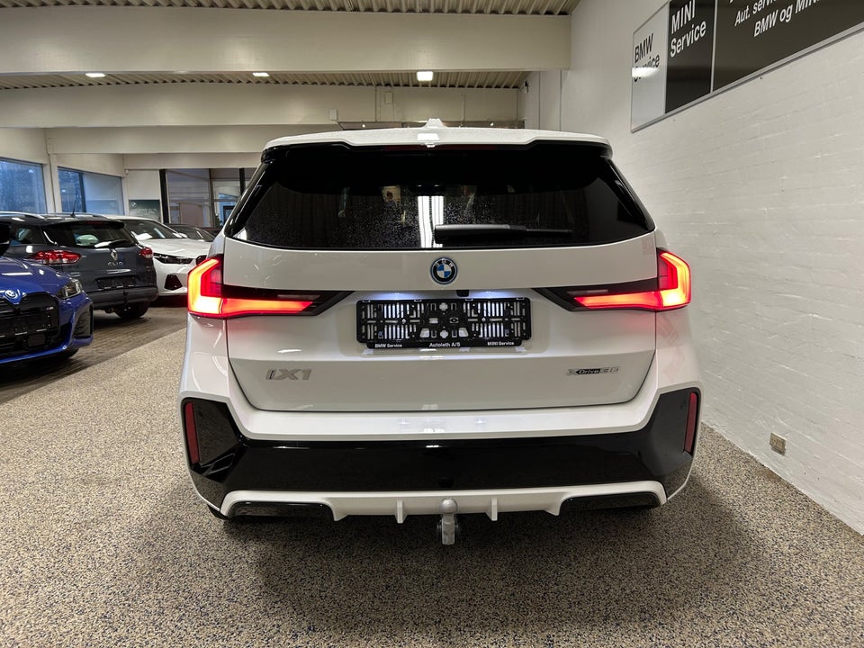 BMW iX1 xDrive30 Fully Charged M-Sport 5d