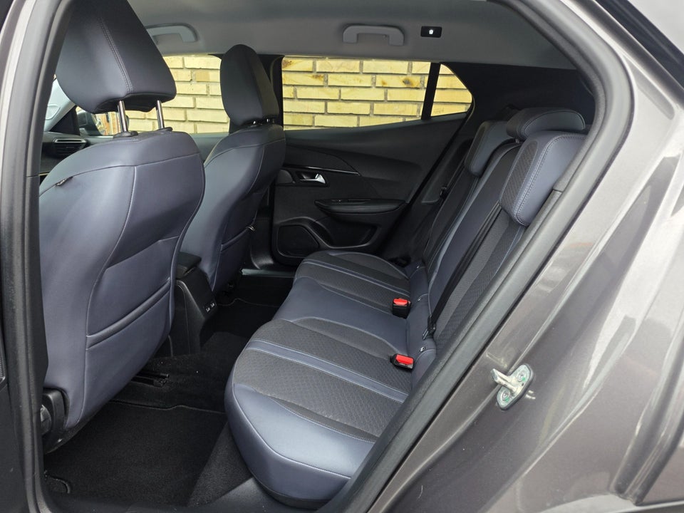 Peugeot 2008 1,2 PureTech 100 Allure 5d
