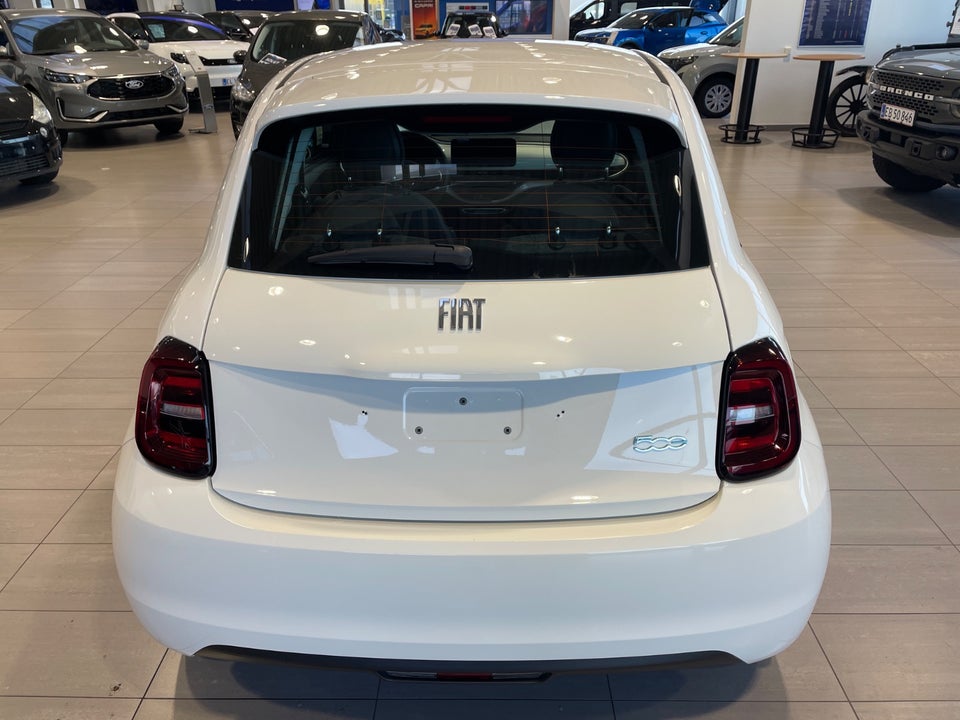 Fiat 500e 42 Icon 3d