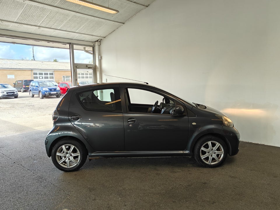 Toyota Aygo 1,0 Plus 5d