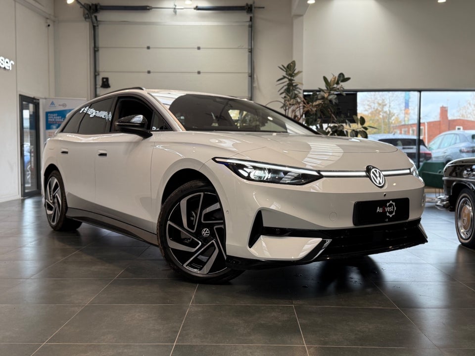 VW ID.7 77 Style Tourer 5d