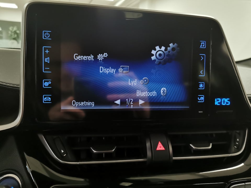 Toyota C-HR 1,8 Hybrid C-LUB Selected CVT 5d