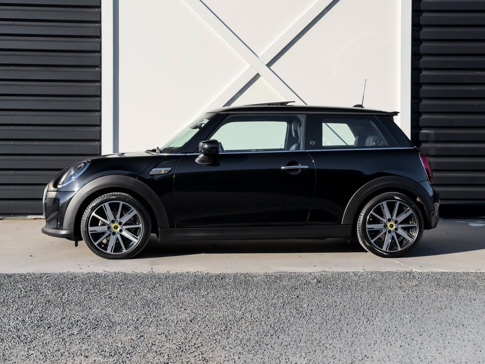 MINI Cooper SE Younique Trim 3d