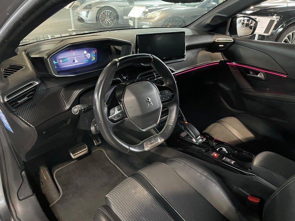 Peugeot e-208 50 GT 5d