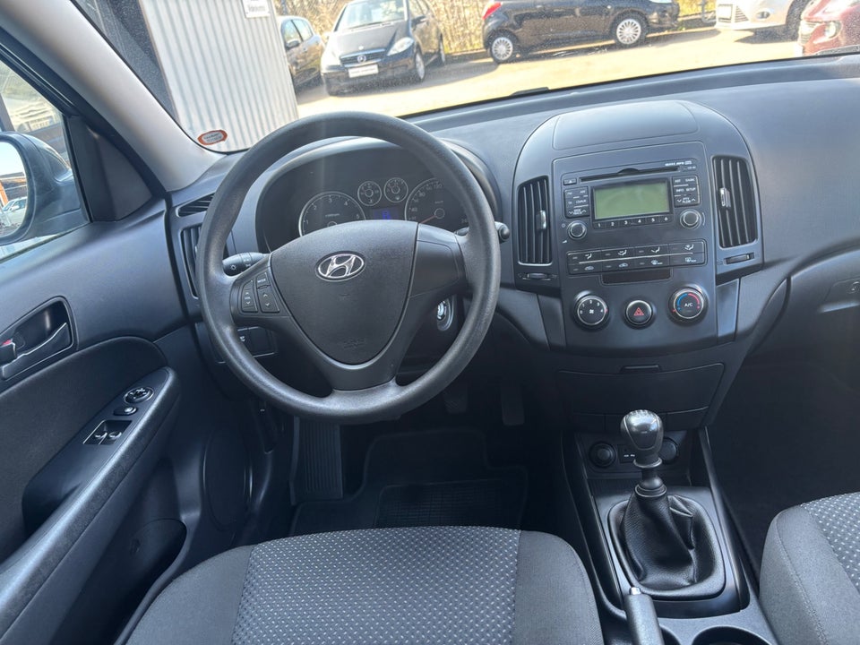 Hyundai i30 1,6 CRDi 90 Comfort 5d