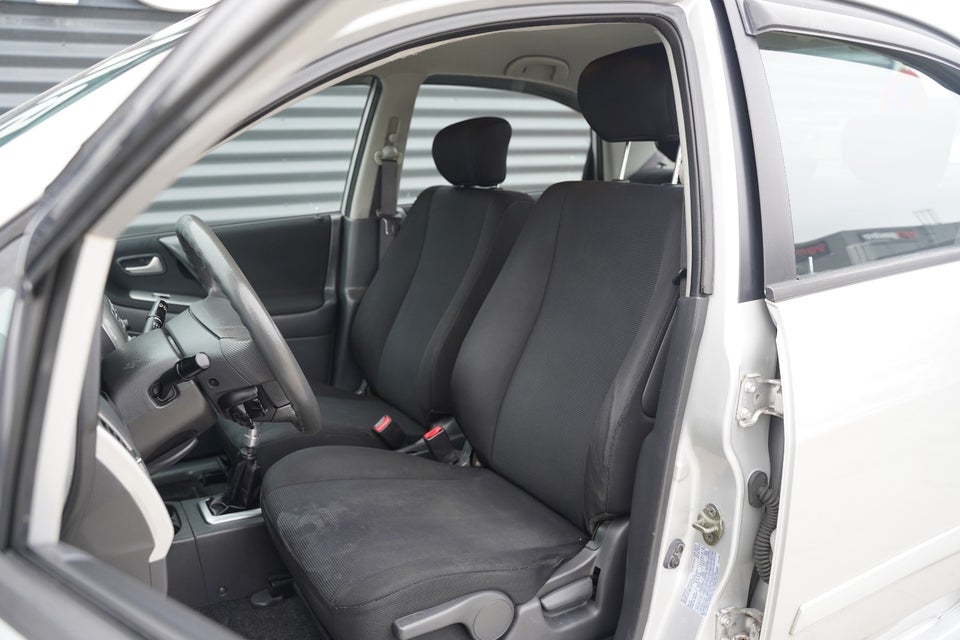 Suzuki Liana 1,6  4d