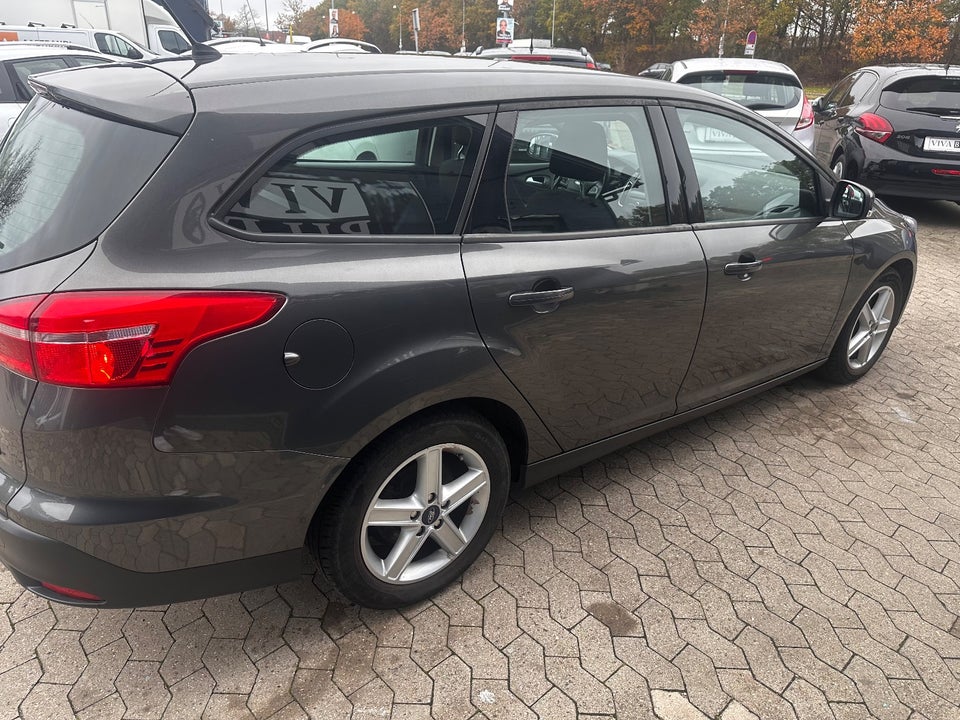 Ford Focus 1,0 SCTi 125 Business stc. 5d
