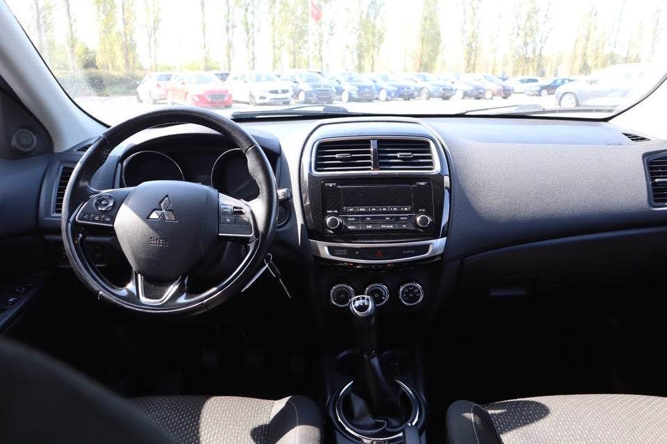 Mitsubishi ASX 1,6 Invite 5d