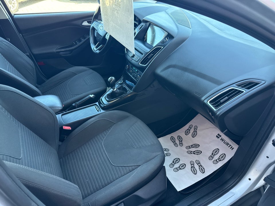 Ford Focus 1,0 EcoBoost Titanium stc. 5d