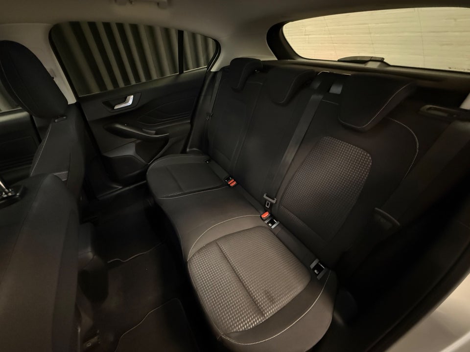 Ford Focus 1,0 EcoBoost mHEV Titanium 5d