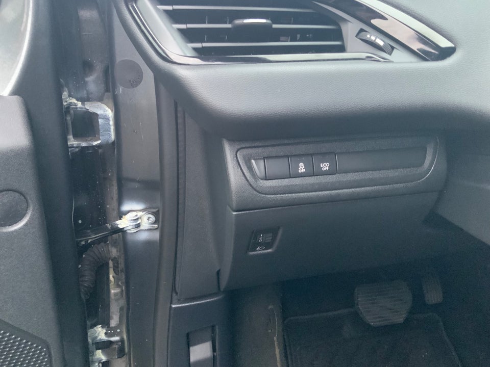 Peugeot 208 1,2 VTi Active ESG 5d