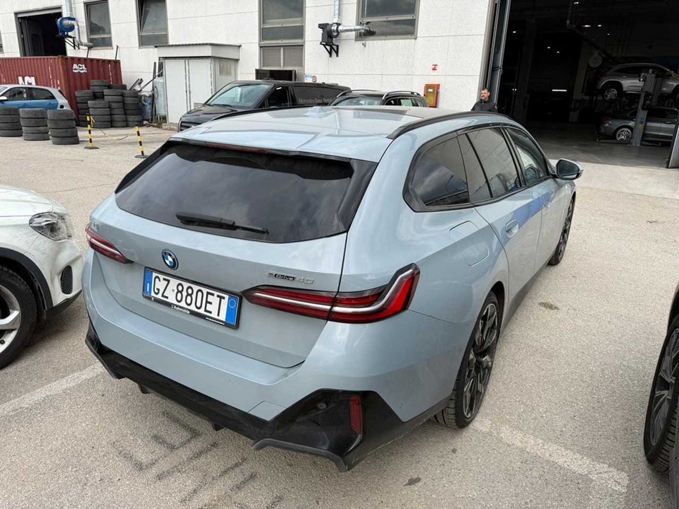 BMW i5 eDrive40 Touring Supercharged 5d
