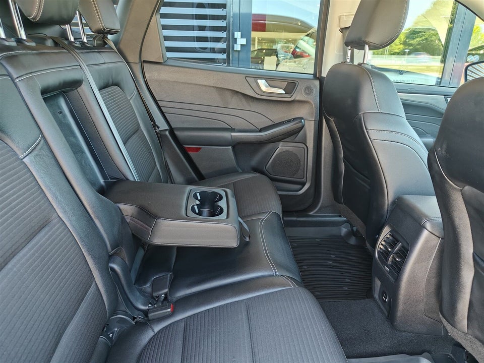 Ford Kuga 2,5 PHEV Titanium X CVT 5d