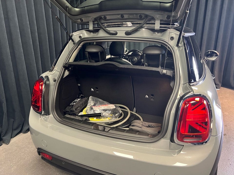 MINI Cooper SE Yours Lounge 3d