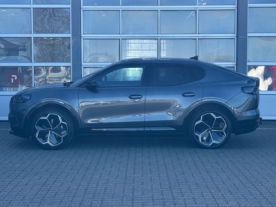 Ford Capri 77 Premium Extended Range 5d