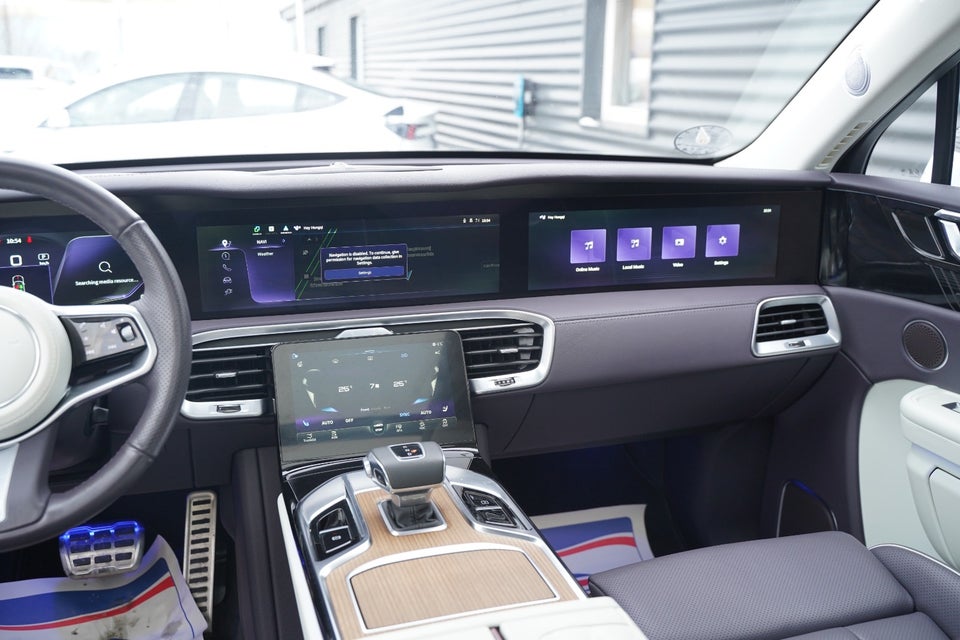 Hongqi E-HS9 99 Exclusive 5d